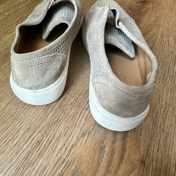 Franco Sarto grey suede slip on shoes, size 7 - Picture 5 of 8